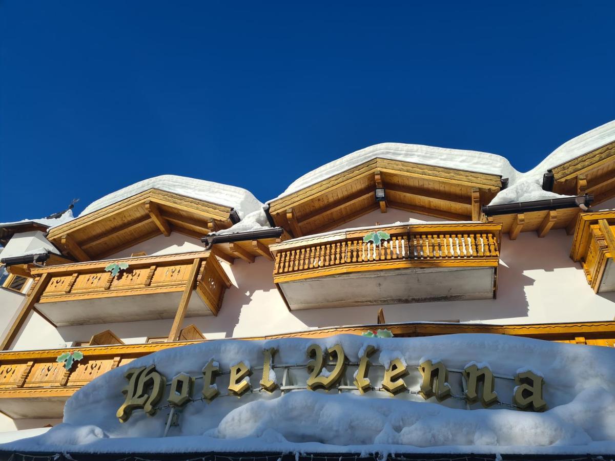 Hotel Vienna San Martino Di Castrozza Exterior foto